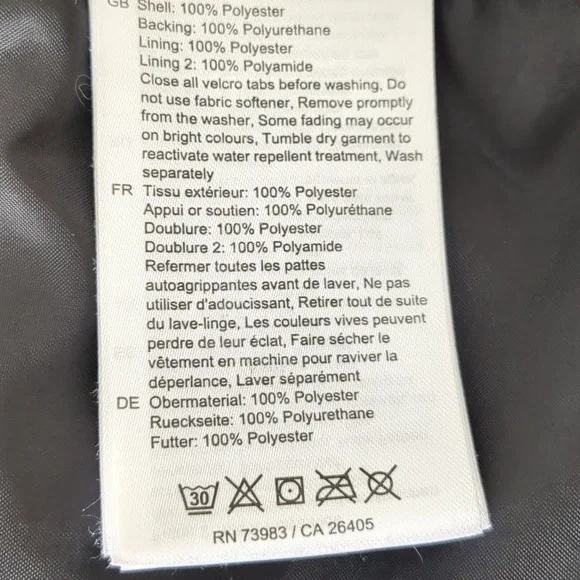 Helly Hansen Raspberry coloured raincoat - Picture 5 of 12